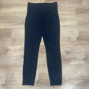 SPANX Small Jean-ish Ankle
Leggings Blue Leopard Print
Jeggings Style #20018R